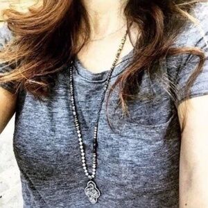 NIB  Stella & Dot  Ornate Mixed Metal Hematite Pendant Necklace  31"